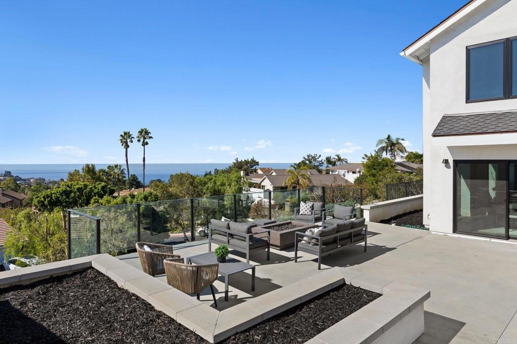 7110 Caminito Donoso