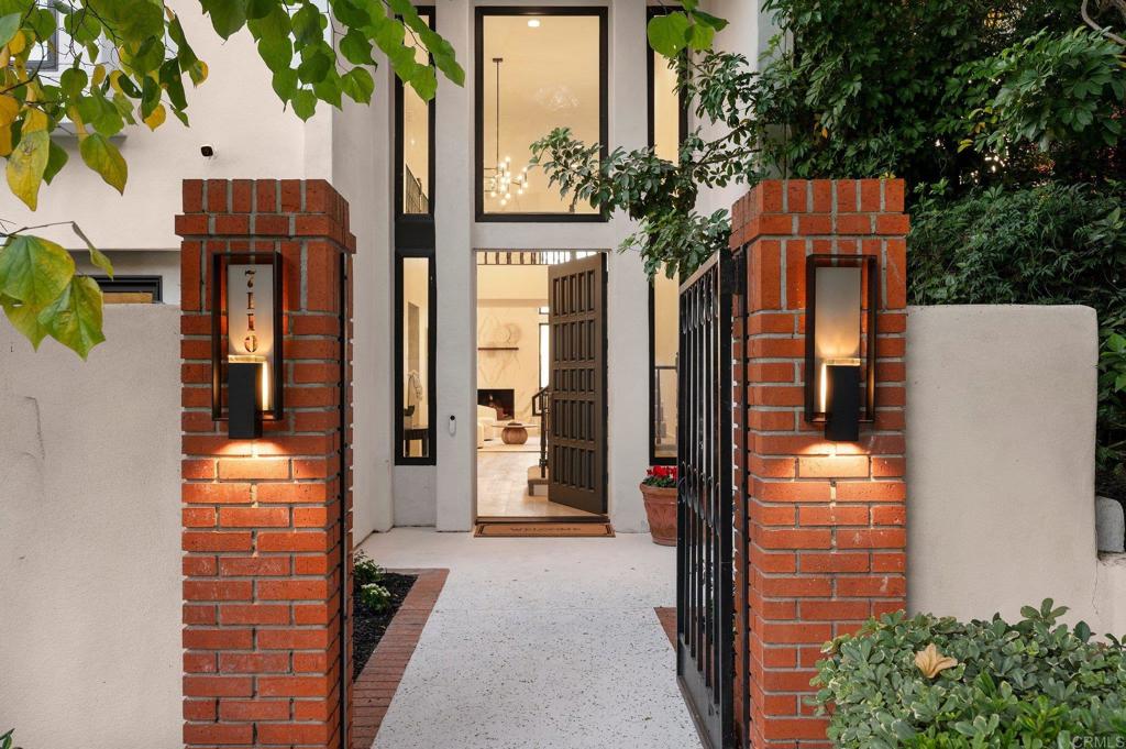 7110 Caminito Donoso