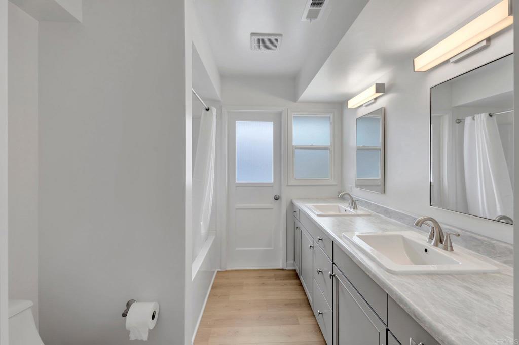 6490 La Jolla Scenic Drive S