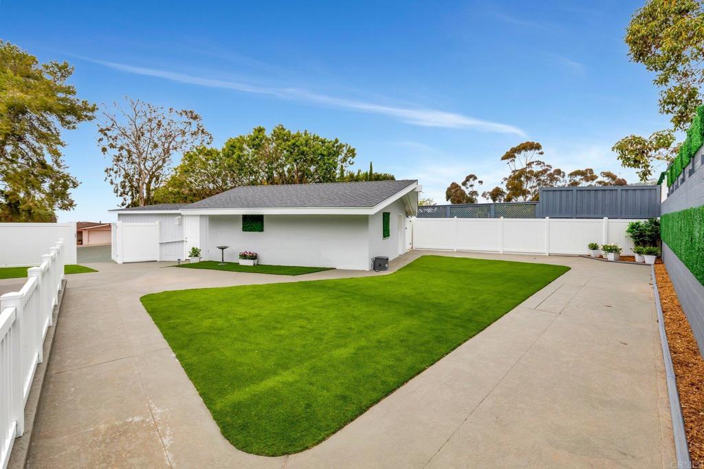 6490 La Jolla Scenic Drive S