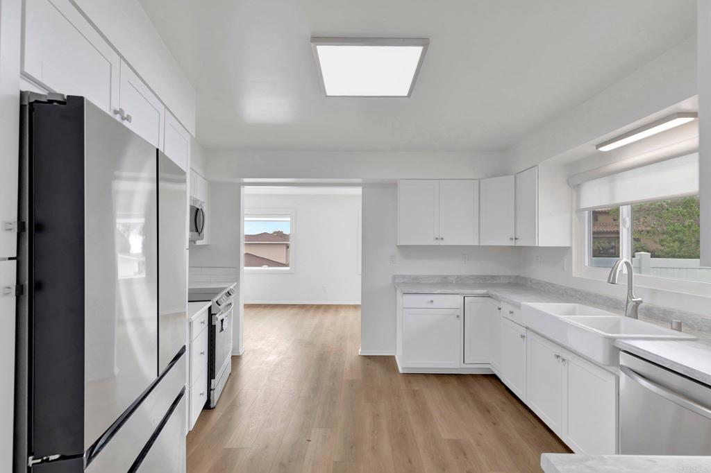 6490 La Jolla Scenic Drive S