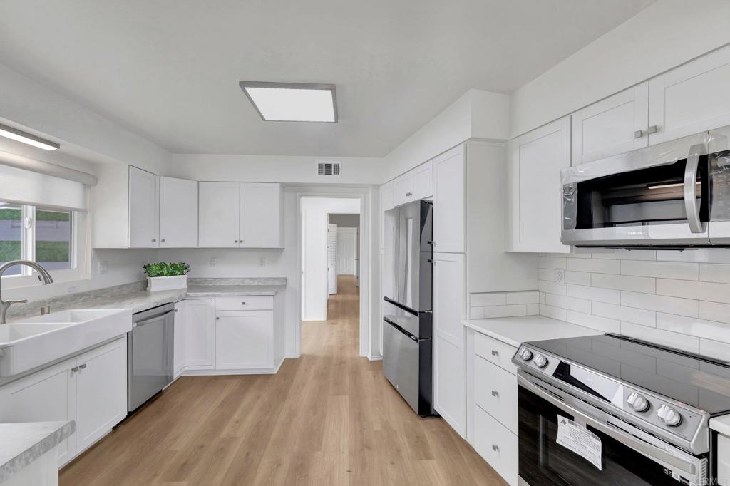 6490 La Jolla Scenic Drive S