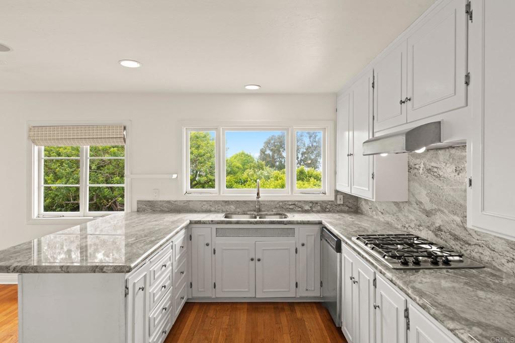 7851 Hillside Drive