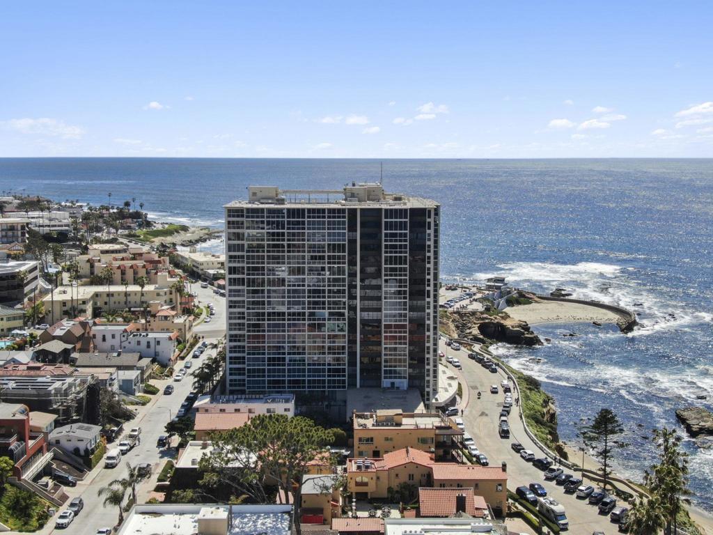 939 Coast Boulevard 5H