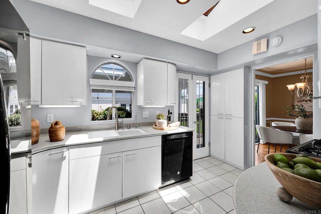 1060 Pacific Beach Drive
