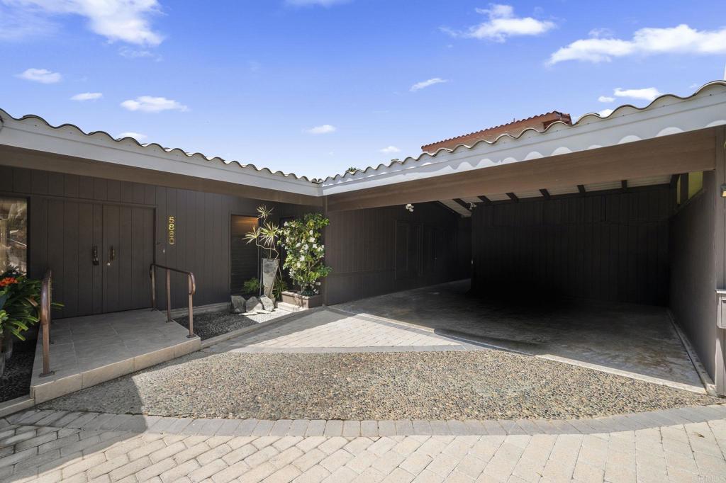 5860 Cactus Way