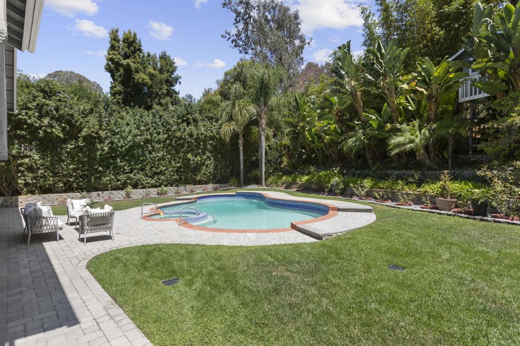 5545 Coral Reef Avenue