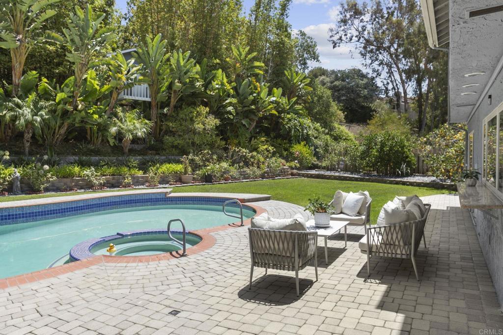 5545 Coral Reef Avenue
