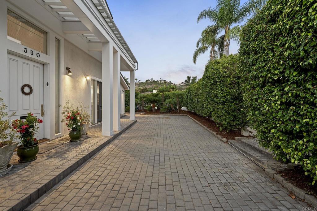 350 Mesa Way