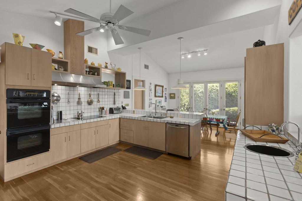 350 Mesa Way
