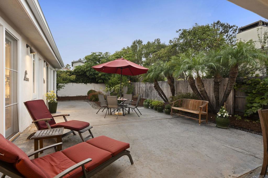 350 Mesa Way