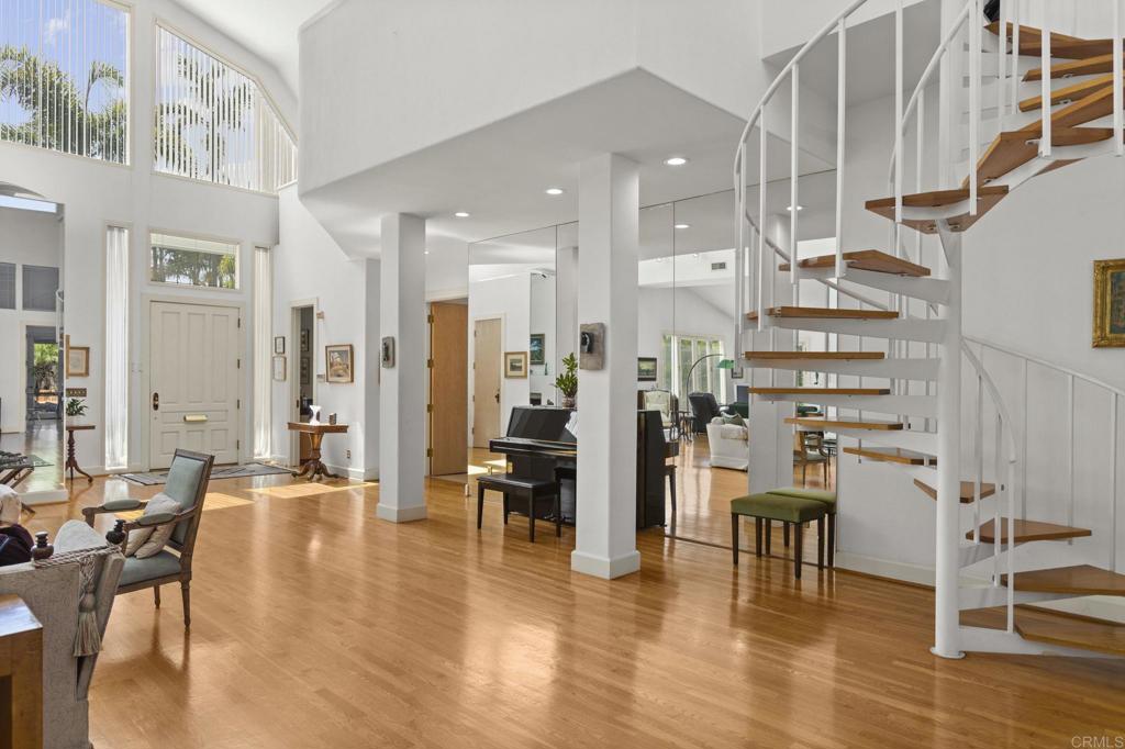 350 Mesa Way