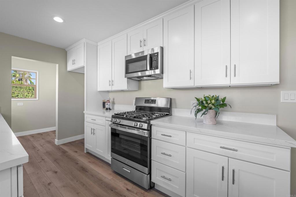 6662 Birchwood Street