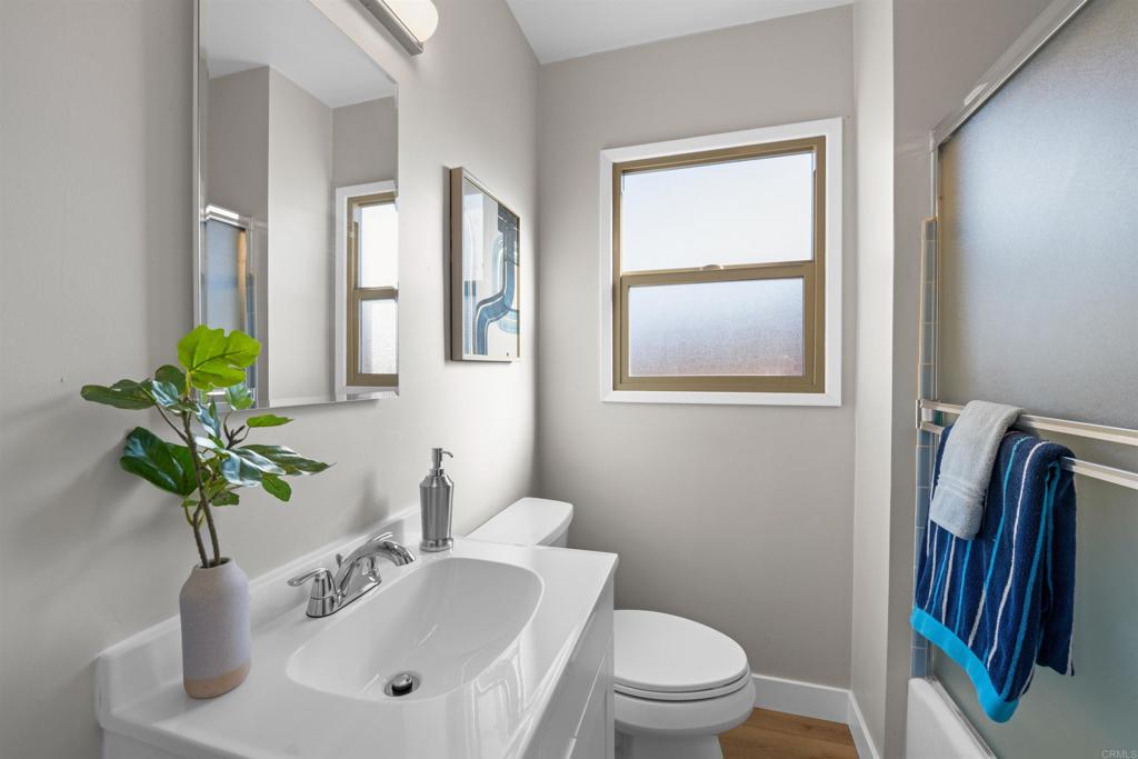 6662 Birchwood Street