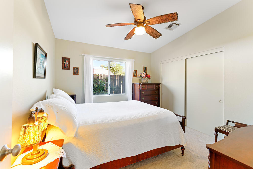 54685 Avenida Alvarado