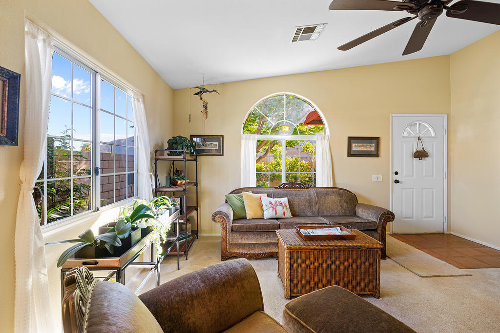 54685 Avenida Alvarado