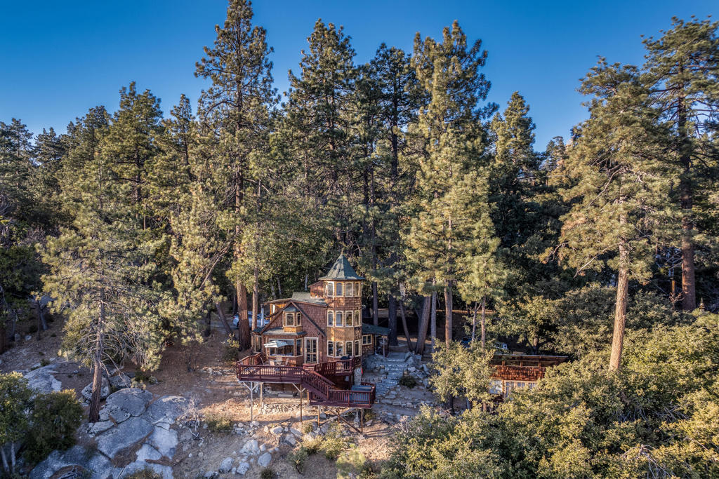 53165 Mountain View Drive