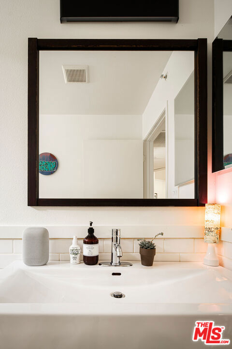 1118 E Palmer Avenue 104