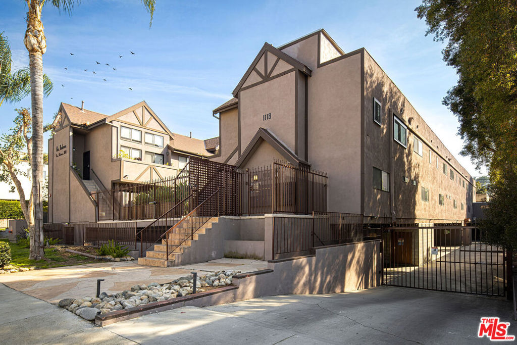 1118 E Palmer Avenue 104