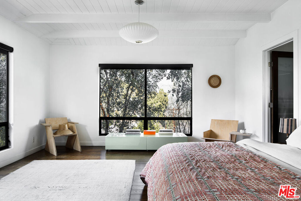 4225 San Rafael Avenue