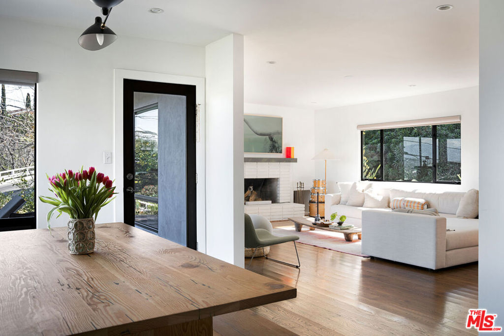 4225 San Rafael Avenue