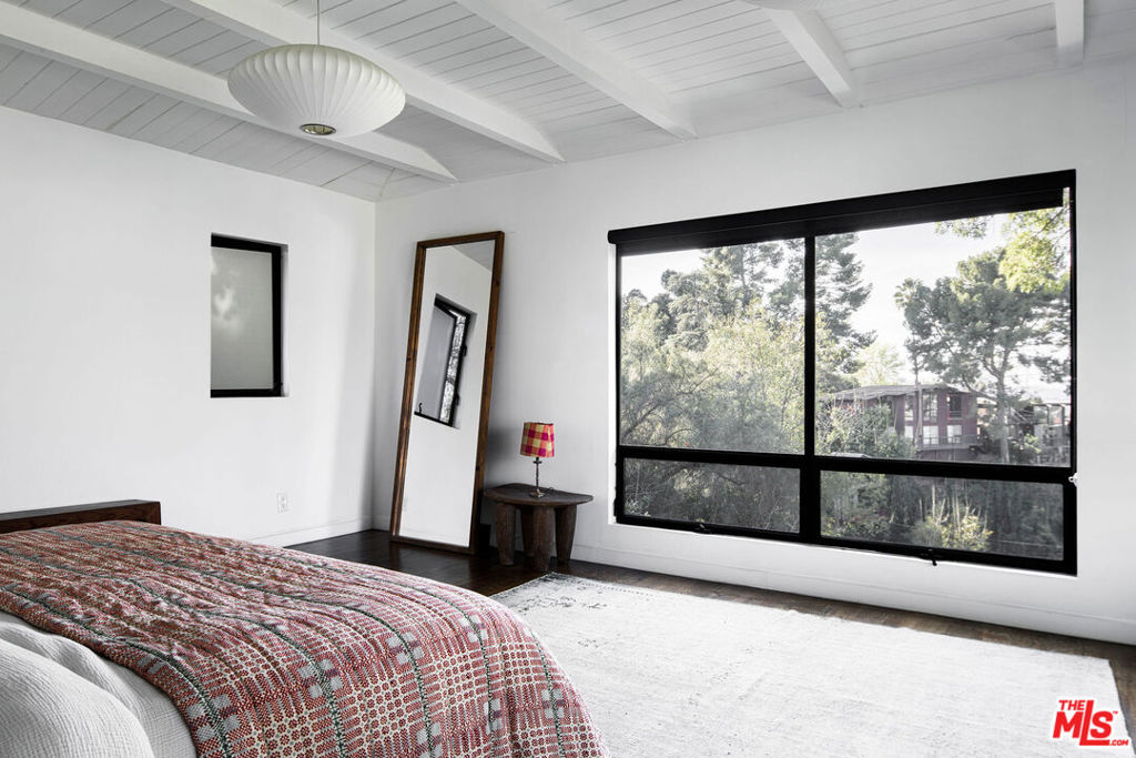 4225 San Rafael Avenue