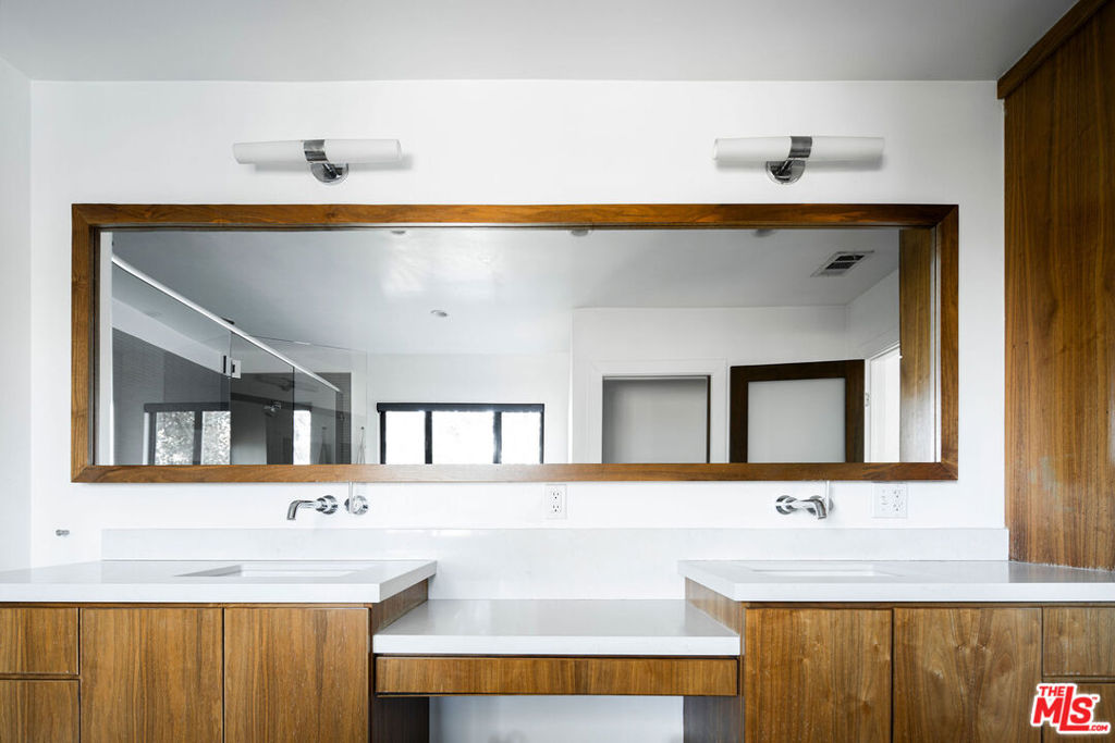 4225 San Rafael Avenue