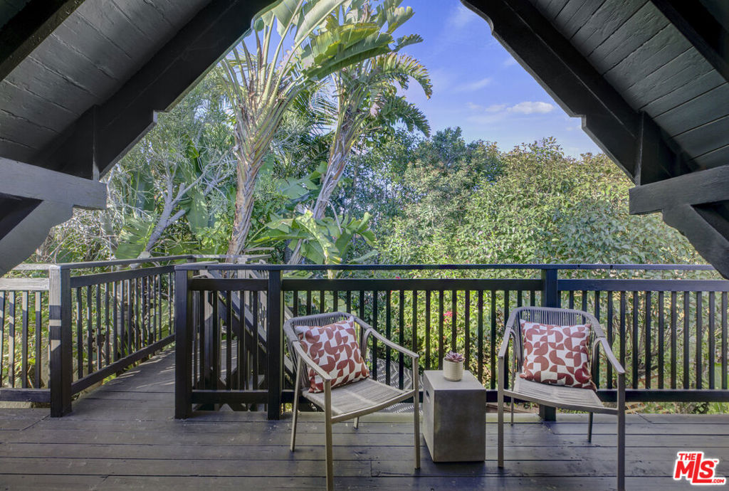 3410 Glenalbyn Drive