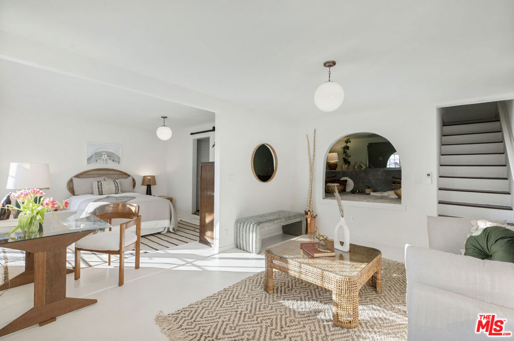 3410 Glenalbyn Drive