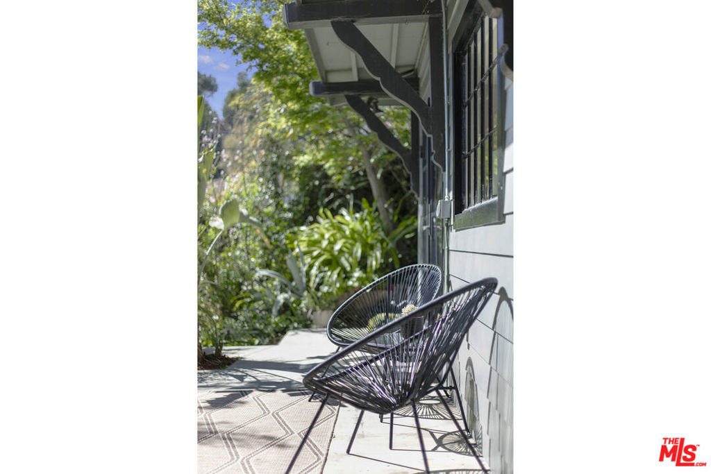 3410 Glenalbyn Drive