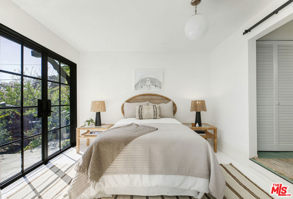 3410 Glenalbyn Drive