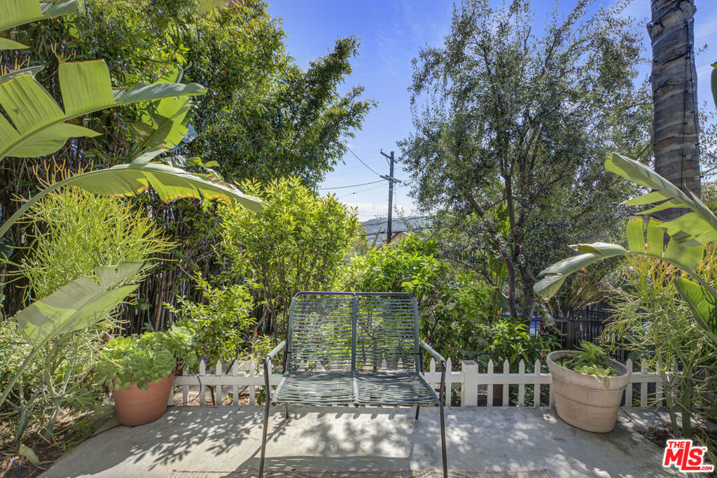 3410 Glenalbyn Drive