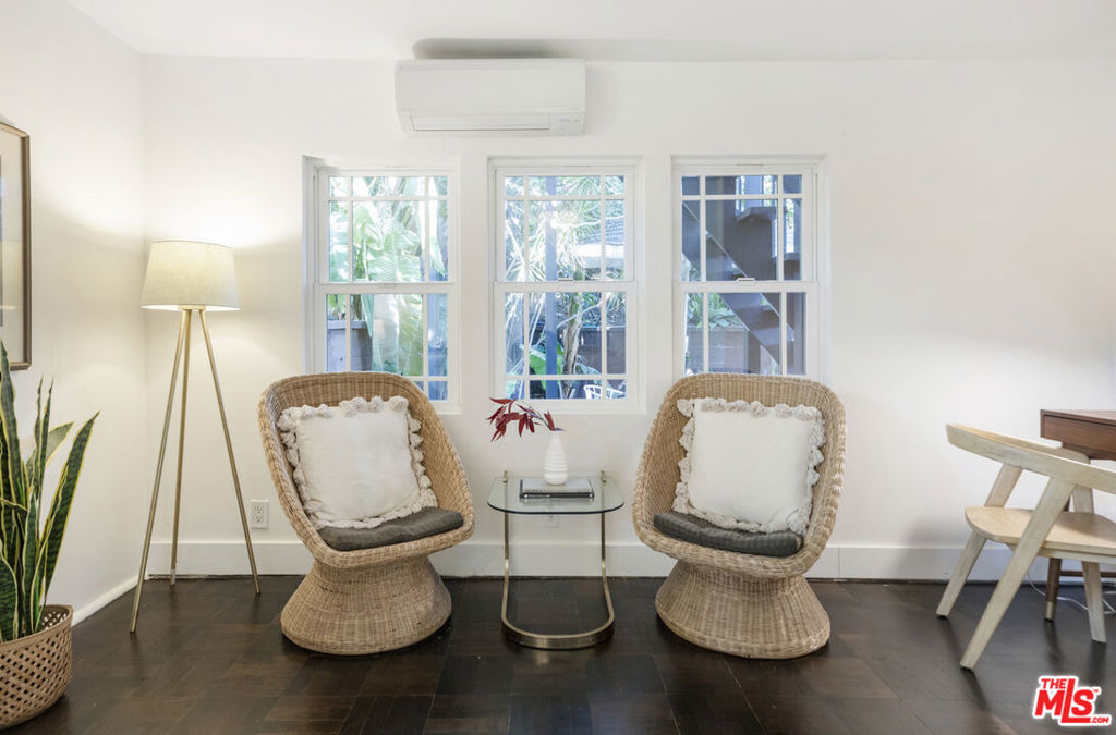 3410 Glenalbyn Drive