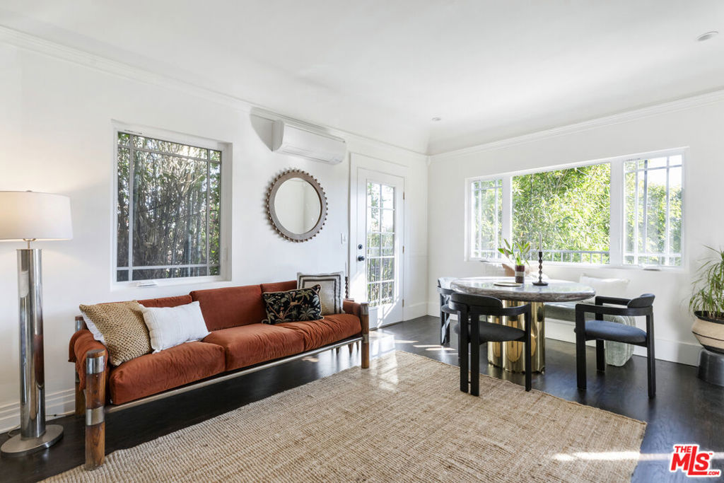 3410 Glenalbyn Drive