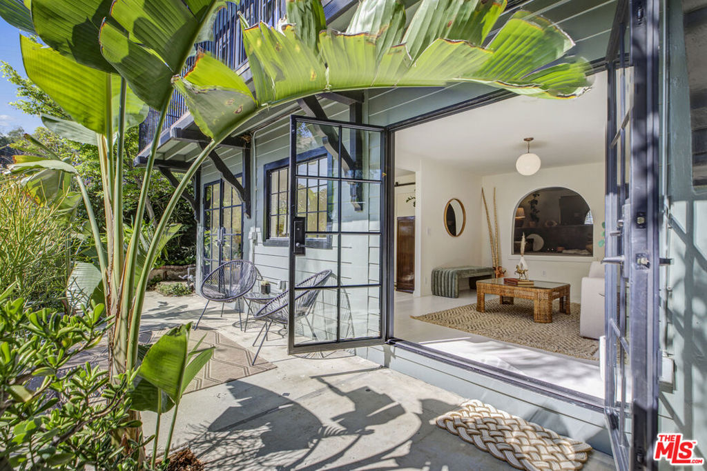 3410 Glenalbyn Drive