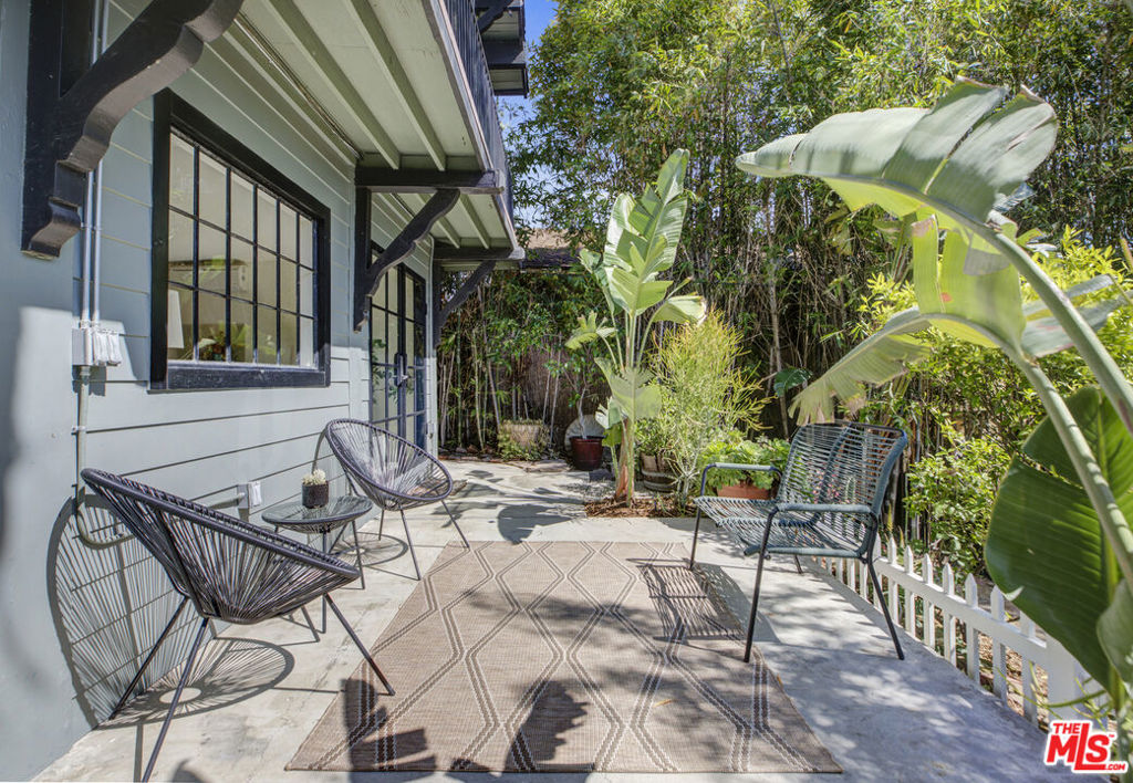 3410 Glenalbyn Drive