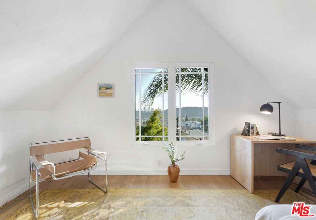 3410 Glenalbyn Drive