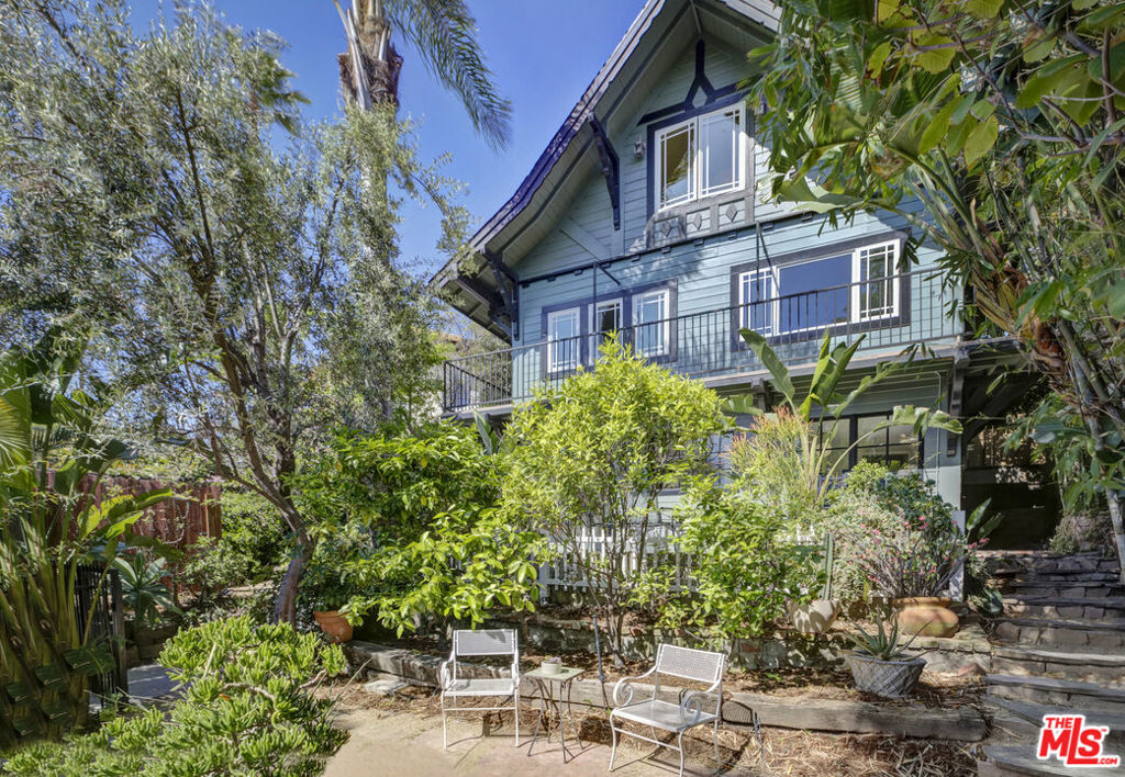 3410 Glenalbyn Drive