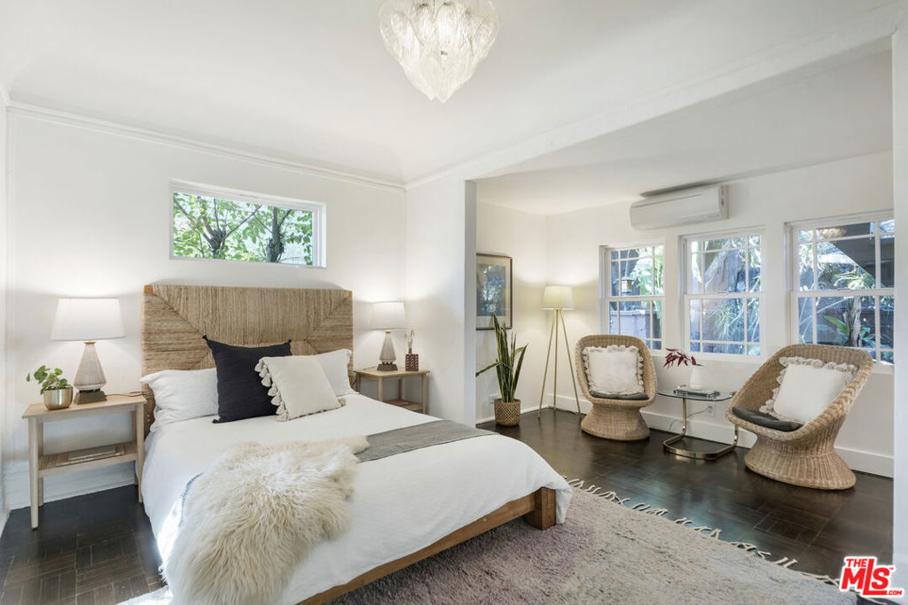 3410 Glenalbyn Drive