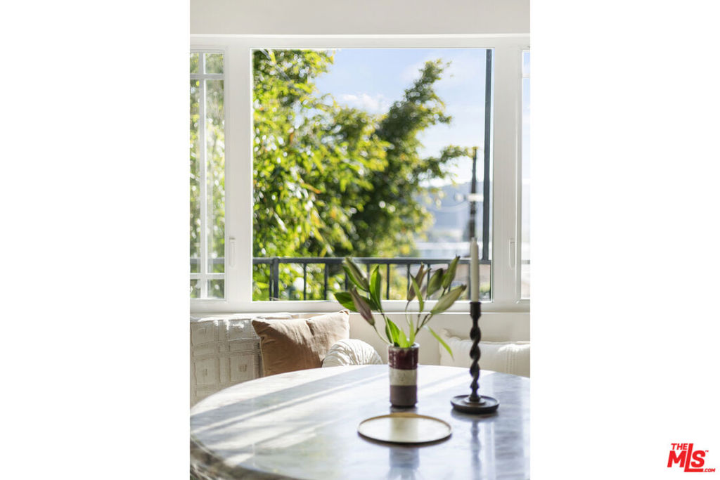 3410 Glenalbyn Drive