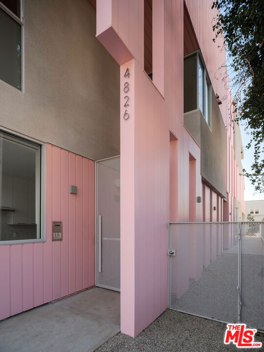 4826 Franklin Avenue 6