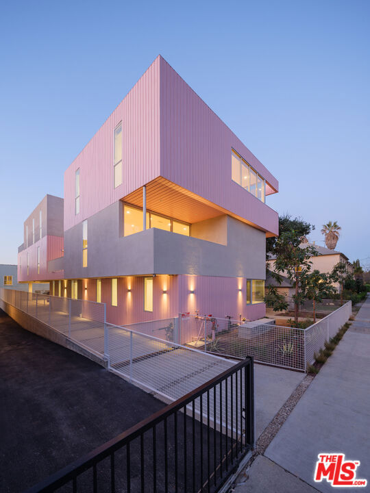 4826 Franklin Avenue 6