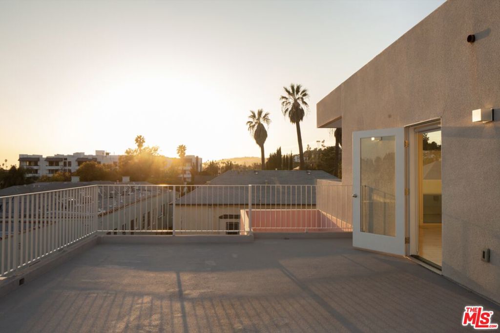 4826 Franklin Avenue 6