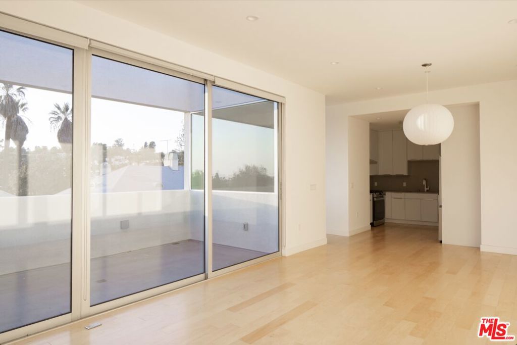 4826 Franklin Avenue 6