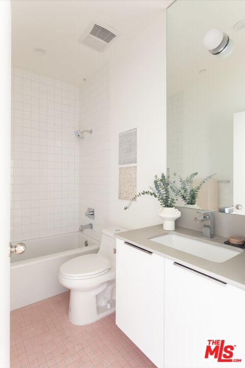 4826 Franklin Avenue 6