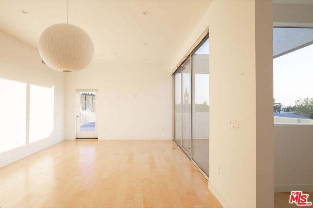 4826 Franklin Avenue 6