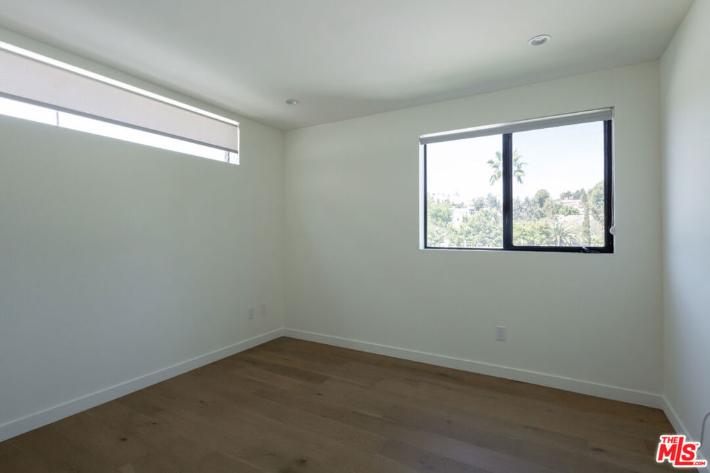 6348 Primrose Avenue