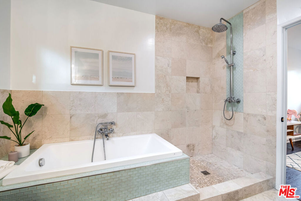 536 S Mariposa Street