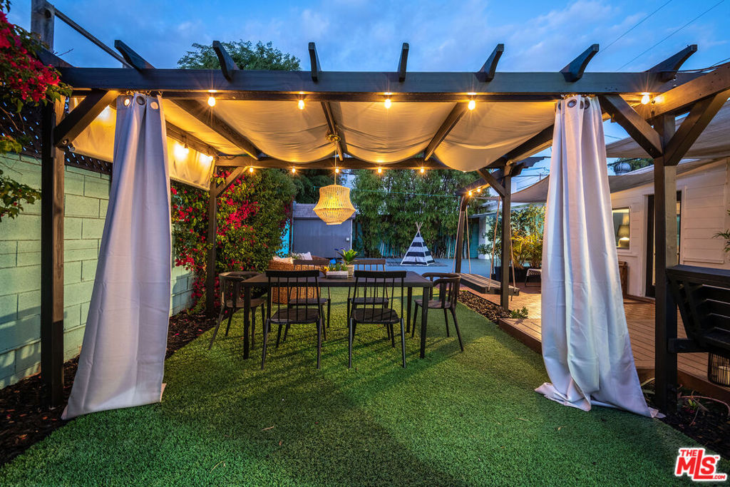 536 S Mariposa Street