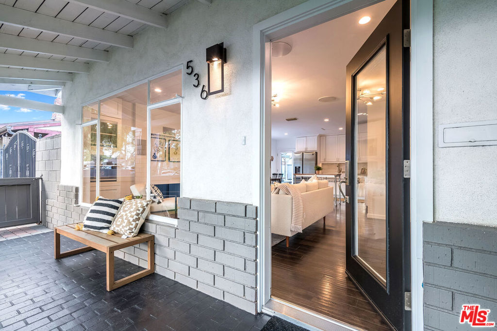 536 S Mariposa Street